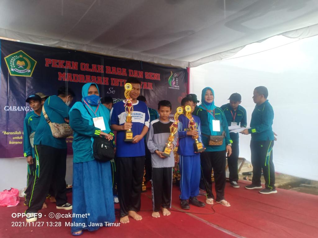 Kegiatan porseni tingkat kecamatan (Singosari) di MI Roudlotun Nasyi'in